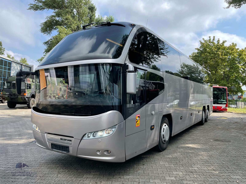 Автобус Skyliner 51 мест