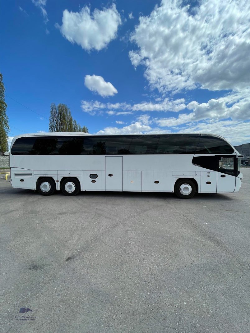 Автобус Neoplan 51 мест
